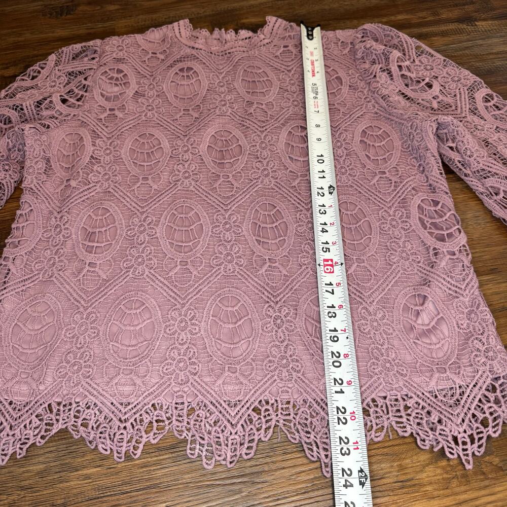 Ultra Pink Size LARGE long sleeve floral geometric lace overlay - Picture 11 of 13